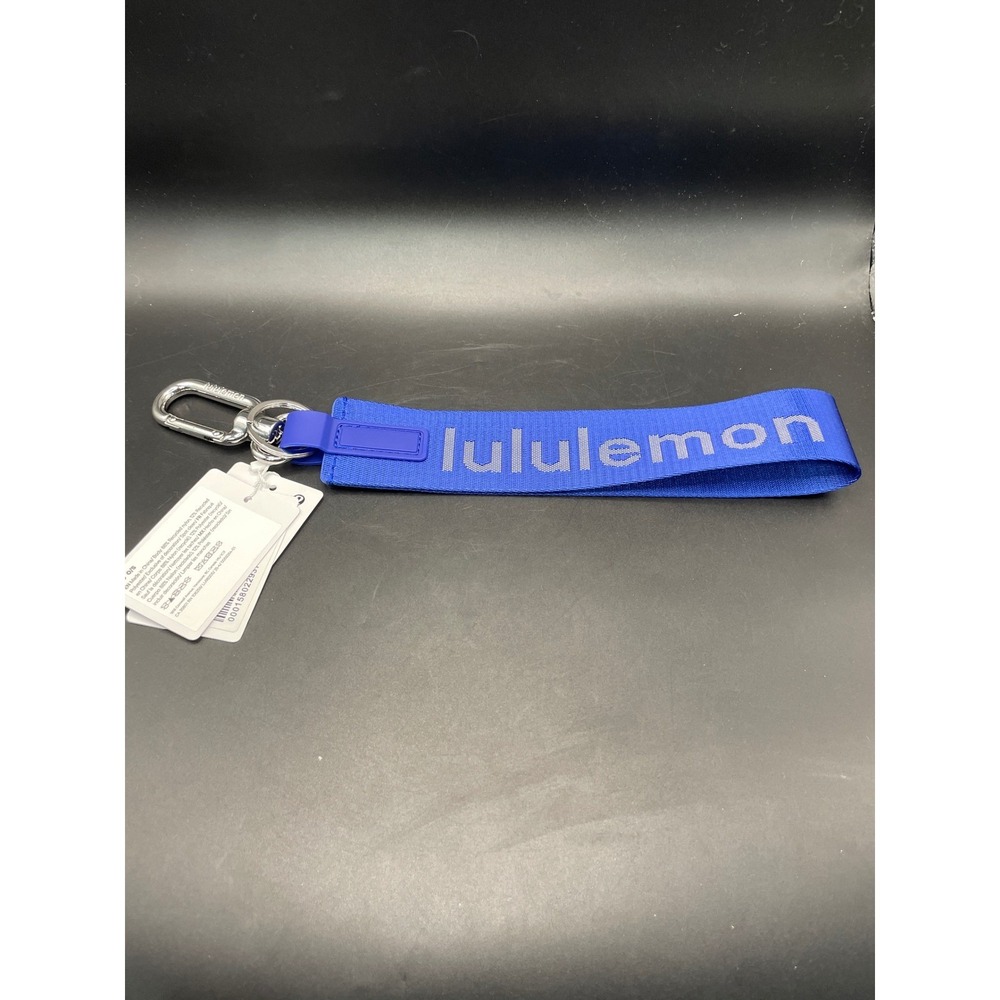 Lululemon Never Lost Keychain Psychic Blue Wristlet Lanyard Carabiner New